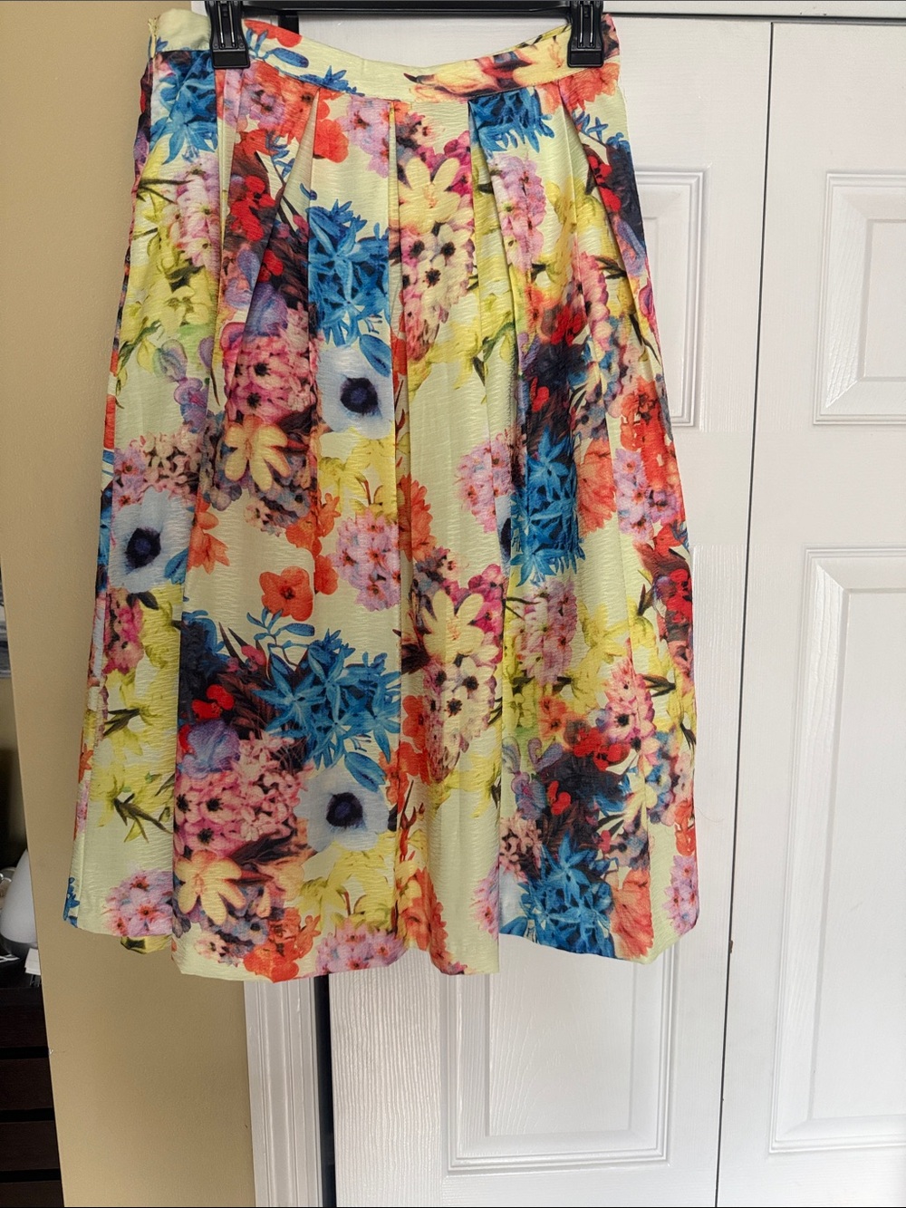 Gianni Bini Yellow Floral Circle Skirt